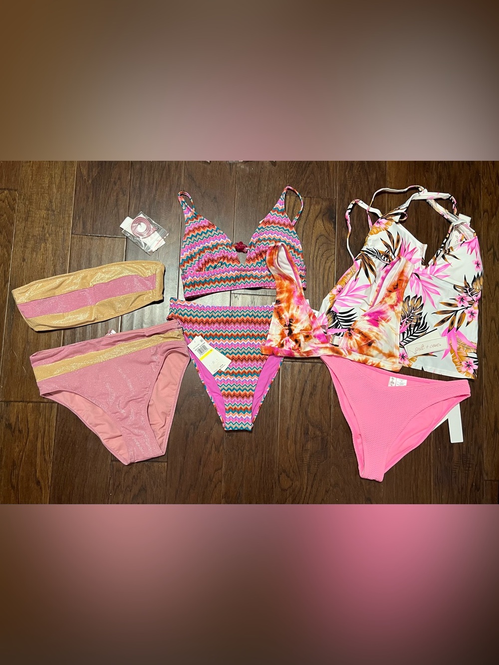Lot of 7 Pieces Salt + Cove 
Swimwear Mix & Match Medium 
New  MSRP $175 MP5
